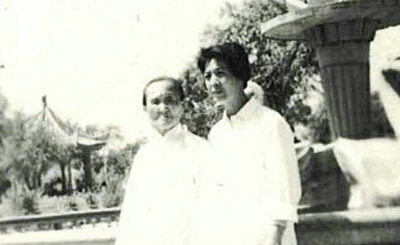 和宿李氏在哈尔滨合影 1977