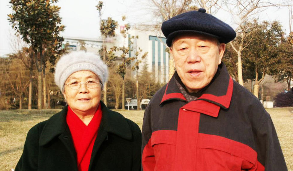 济南泉城广场春节合影 2006